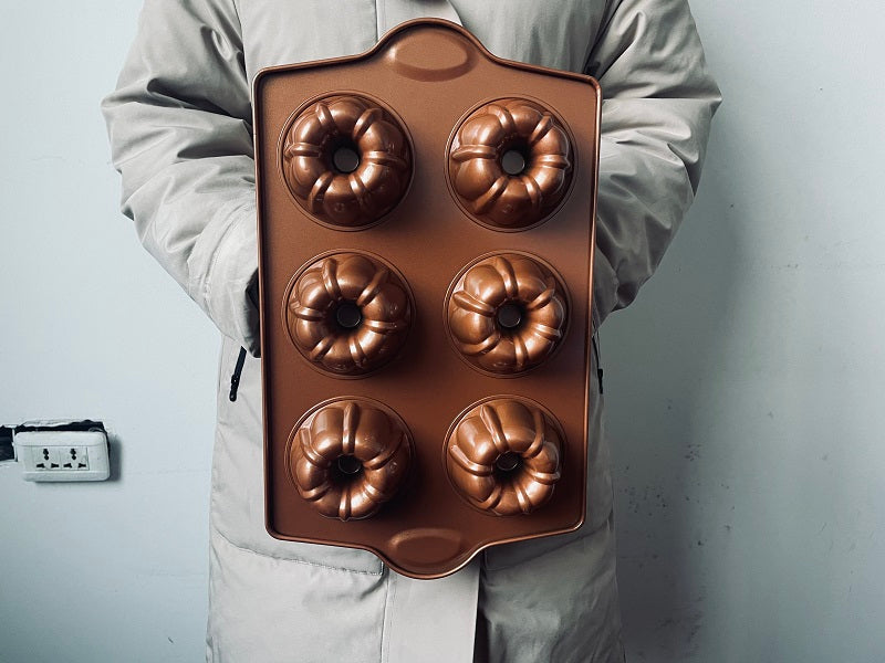 Mini Fluted Tube Pan