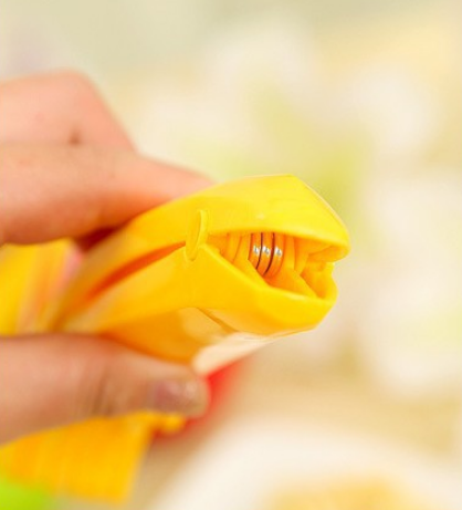 Kitchenware Banana Slicer